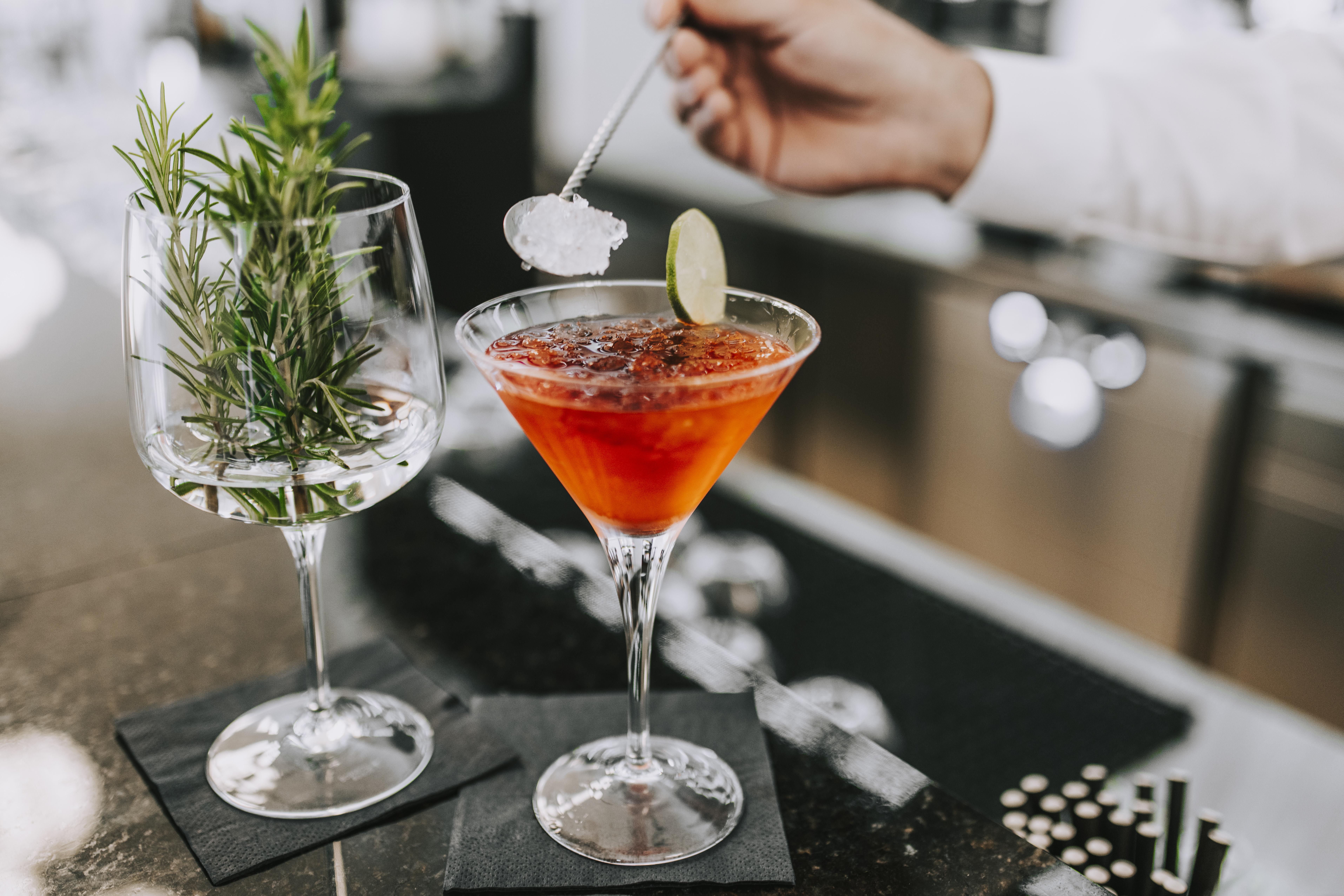 Hotel Miramare Crikvenica Exterior foto A bartender adding a sugar cube to a cocktail